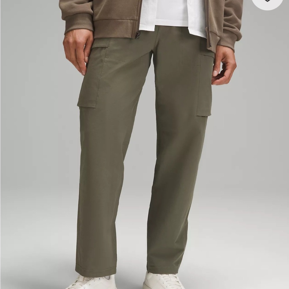 lululemon athletica Men's Green Cargo Pants